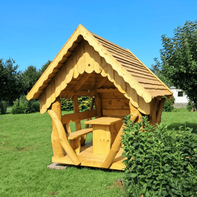 Pavillon aus Massivholz